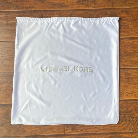 Michael Kors Dust/ Cinch Sack - Picture 2 of 4